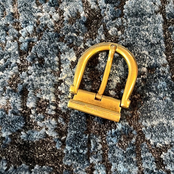 Vintage Salvatore Ferragamo Gold single gancio buckle - Picture 1 of 3